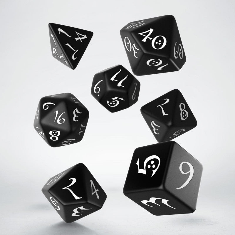 Klassisches RPG-Würfelset in Schwarz und Weiß