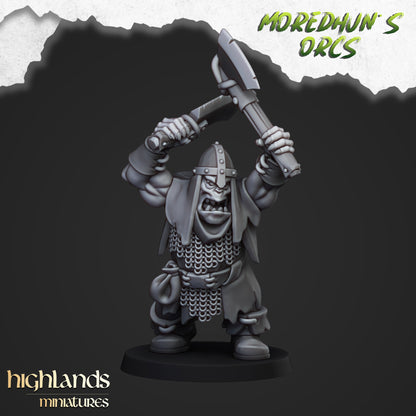 Ork-Krieger mit Handwaffen