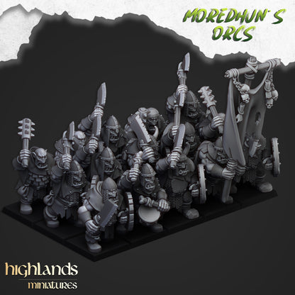 Ork-Krieger mit Handwaffen