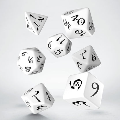 Klassisches RPG-Würfelset in Weiß und Schwarz